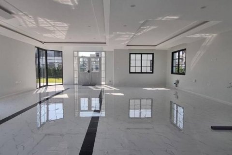 Villa in Pattaya, Thailand 6 bedrooms № 117234 - photo 3