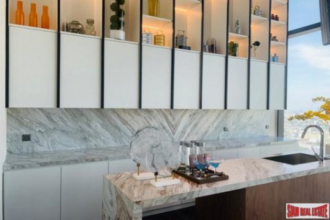 Apartment in Bangkok, Thailand 2 bedrooms № 193070 - photo 4