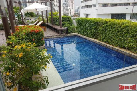 Apartment in Bangkok, Thailand 3 bedrooms № 193073 - photo 3
