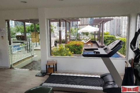 Apartment in Bangkok, Thailand 3 bedrooms № 193073 - photo 4