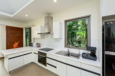 Villa in Phuket, Thailand 3 bedrooms № 151620 - photo 8