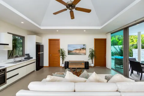 Villa in Phuket, Thailand 3 bedrooms № 151620 - photo 2