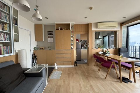 Кондоминиум с 2 спальнями в Банг Сью, Бангкок, Таиланд № 151626 - фото 1