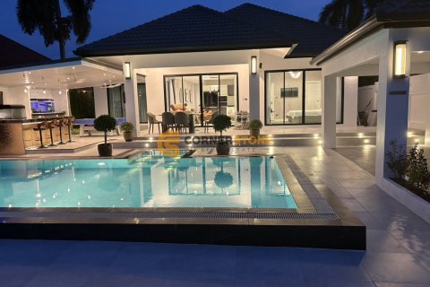 Studio in Pattaya, Thailand № 209742