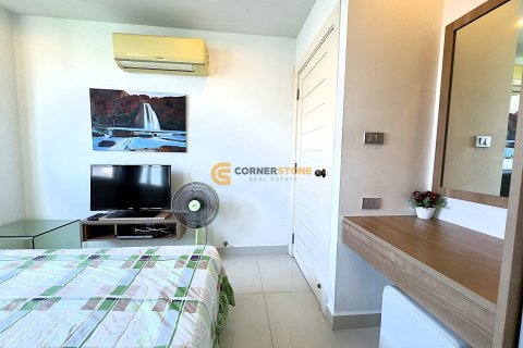 Studio dans le Condo sur Jomtien Beach, Pattaya, Thaïlande  № 209744 - photo 13