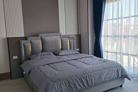 Villa in Pattaya, Thailand 4 bedrooms № 209169 - photo 16