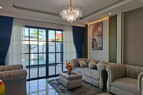 Villa in Pattaya, Thailand 4 bedrooms № 209169 - photo 13