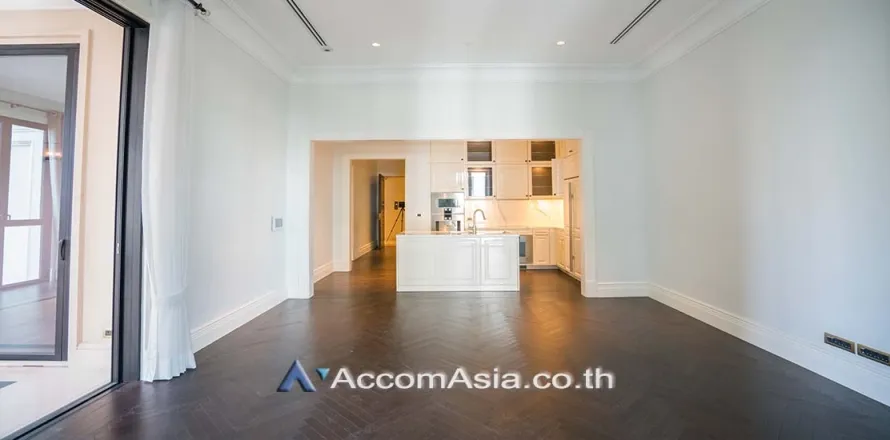 Duplex in Pathum Wan, Bangkok, Thailand 3 Schlafzimmer № 215496