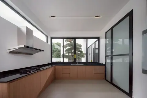 Villa in Chiang Mai, Thailand 5 bedrooms № 162769 - photo 6