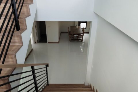House in Chiang Mai, Thailand 3 bedrooms № 162767 - photo 12