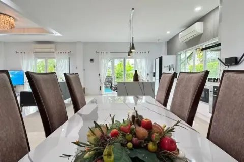 Villa in Chiang Mai, Thailand 4 bedrooms № 162766 - photo 6