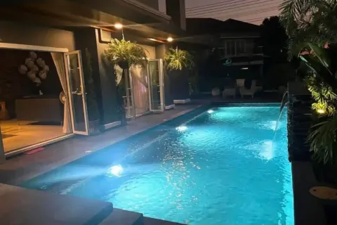 Villa in Chiang Mai, Thailand 4 bedrooms № 162766