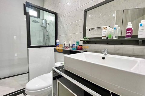 Studio in Bang Lamung, Thailand № 161085 - photo 14