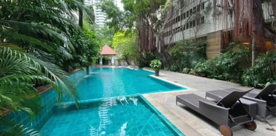 Дом в Бангкоке, Таиланд с 4 спальнями  № 161081