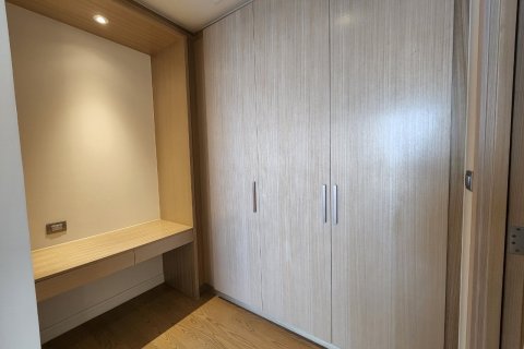 Кондоминиум с 3 спальнями в Кхлонг Сане, Бангкок, Таиланд № 133818 - фото 13