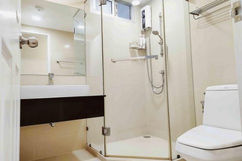 Condo in Khlong Toei, Bangkok, Thailand, 2 bedrooms  № 133820 - photo 11