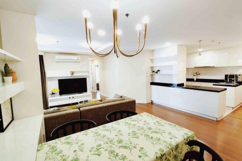 Condo in Khlong Toei, Bangkok, Thailand, 2 bedrooms  № 133820 - photo 2