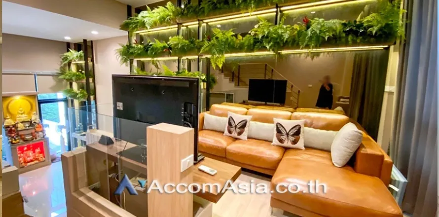 Reihenhaus in Suan Luang, Bangkok, Thailand 3 Schlafzimmer № 216501