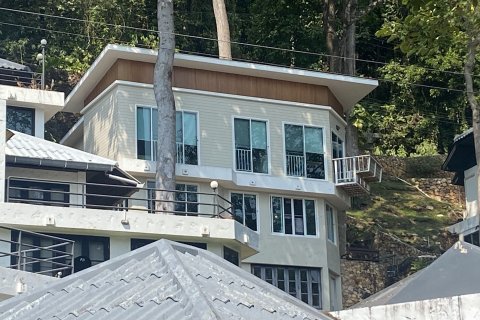 House in Klaeng, Thailand 3 bedrooms № 168862 - photo 26