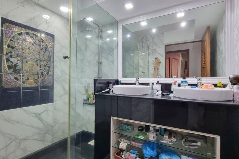 Condo in Kathu, Thailand, 2 bedrooms  № 168861 - photo 24