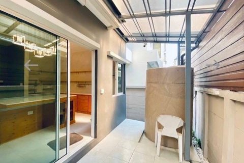 House in Saphan Sung, Bangkok, Thailand 4 bedrooms № 168863 - photo 7