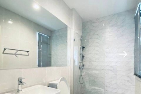 House in Saphan Sung, Bangkok, Thailand 4 bedrooms № 168863 - photo 27