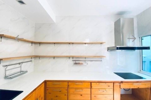 House in Saphan Sung, Bangkok, Thailand 4 bedrooms № 168863 - photo 19