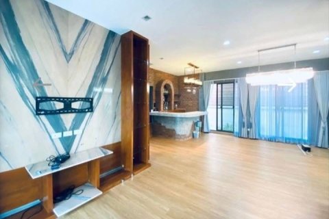 House in Saphan Sung, Bangkok, Thailand 4 bedrooms № 168863 - photo 4
