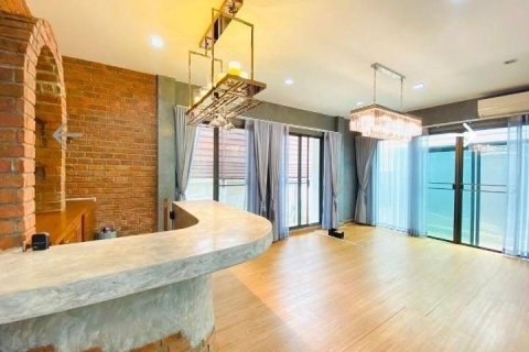 House in Saphan Sung, Bangkok, Thailand 4 bedrooms № 168863 - photo 13