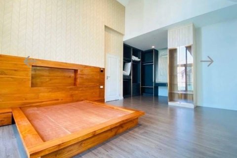 House in Saphan Sung, Bangkok, Thailand 4 bedrooms № 168863 - photo 22