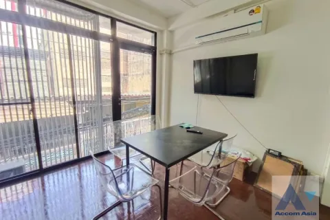 Casa de 1 dormitorio en Yan Nawa, Bangkok, Tailandia № 216187