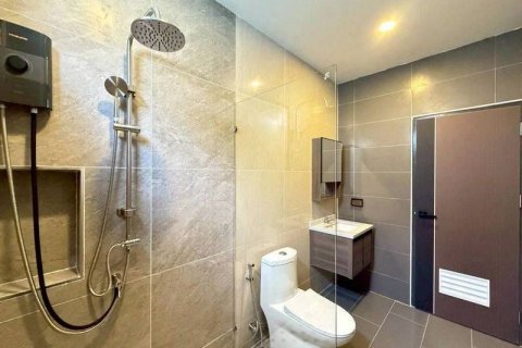 House in Pattaya, Thailand 3 bedrooms № 152635 - photo 17