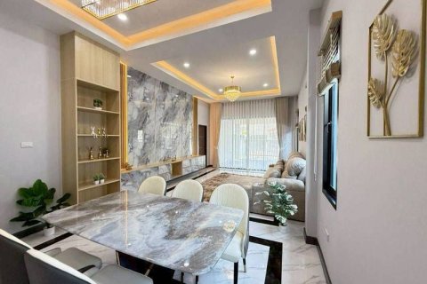 House in Pattaya, Thailand 3 bedrooms № 152635 - photo 11