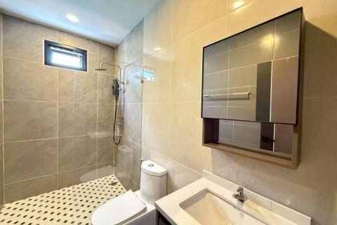 House in Pattaya, Thailand 3 bedrooms № 152635 - photo 13
