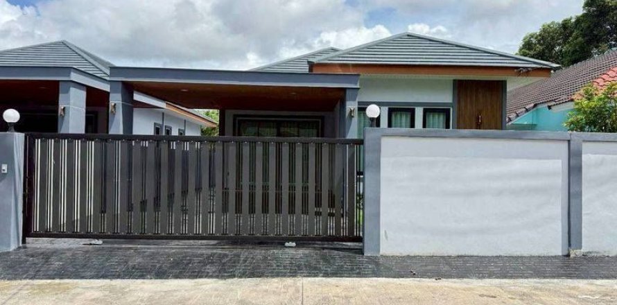 House in Pattaya, Thailand 3 bedrooms № 152635