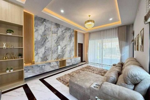 House in Pattaya, Thailand 3 bedrooms № 152635 - photo 3