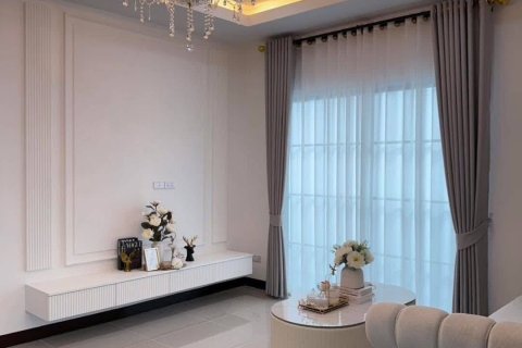 House in Pattaya, Thailand 2 bedrooms № 152634 - photo 9