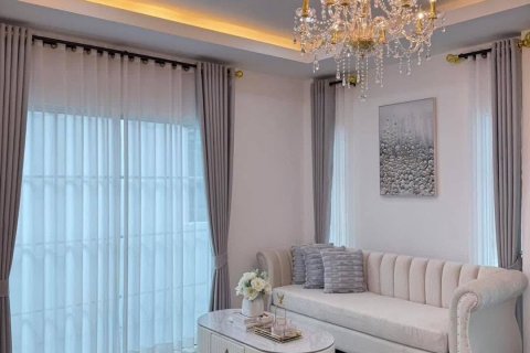 House in Pattaya, Thailand 2 bedrooms № 152634 - photo 12