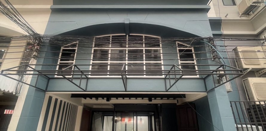 Таунхаус в Ваттхане, Бангкок, Таиланд с 4 спальнями  № 160868