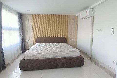 Таунхаус в Ваттхане, Бангкок, Таиланд с 4 спальнями  № 160868 - фото 5