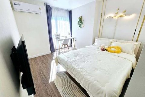 Studio in the Condo in Watthana, Bangkok, Thailand  № 160867 - photo 7