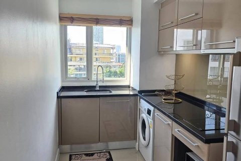 Studio in the Condo in Watthana, Bangkok, Thailand  № 160867 - photo 4