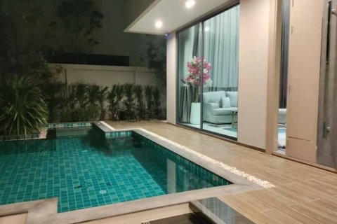 Villa in Pattaya, Thailand 4 bedrooms № 160865 - photo 9