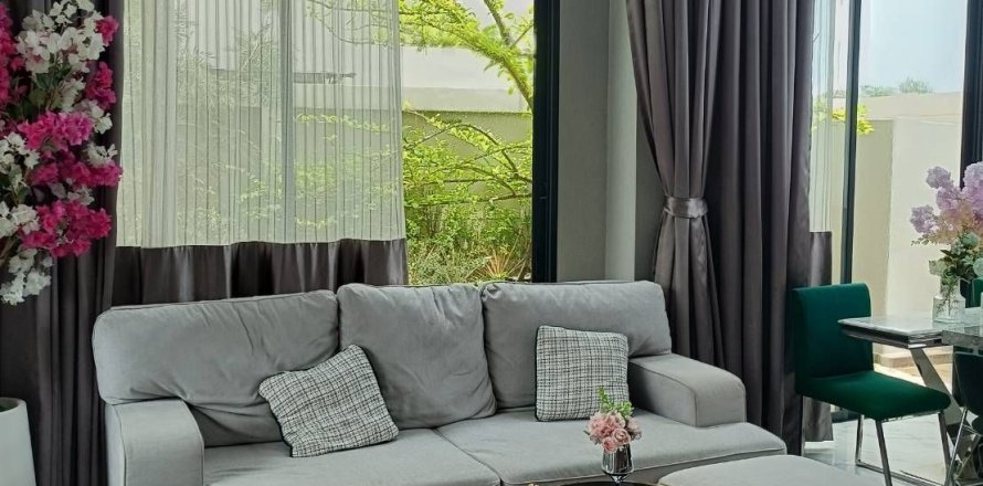 Villa in Pattaya, Thailand 4 bedrooms № 160865