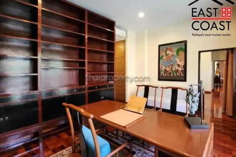 Casa de 4 dormitorios en Pattaya, Tailandia № 213792 - foto 19