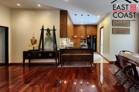 Casa de 4 dormitorios en Pattaya, Tailandia № 213792 - foto 9