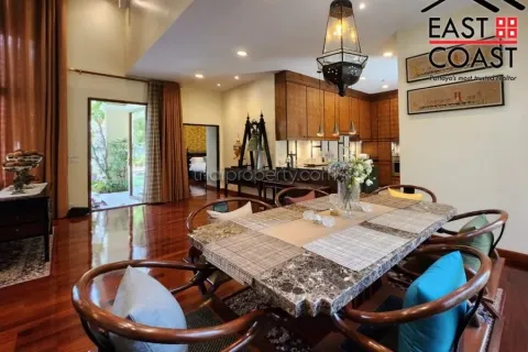 Casa de 4 dormitorios en Pattaya, Tailandia № 213792 - foto 12