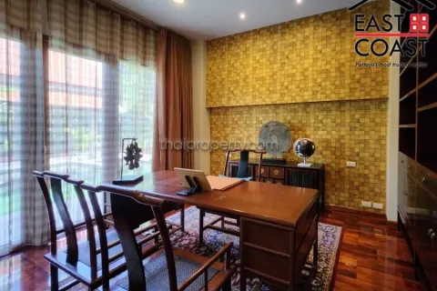 Casa de 4 dormitorios en Pattaya, Tailandia № 213792 - foto 17