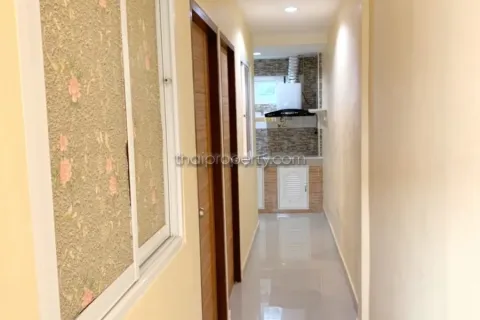 Casa de 2 dormitorios en Pattaya, Tailandia № 213791 - foto 2
