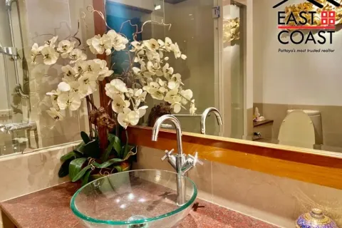 Condominio de 2 dormitorios en Jomtien Beach, Pattaya, Tailandia № 213789 - foto 25
